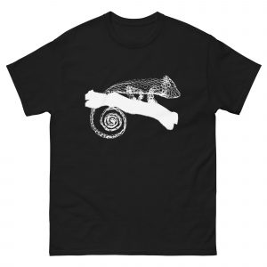 ChickenWired Chameleon sculpture T-shirt - Dark T-shirt style